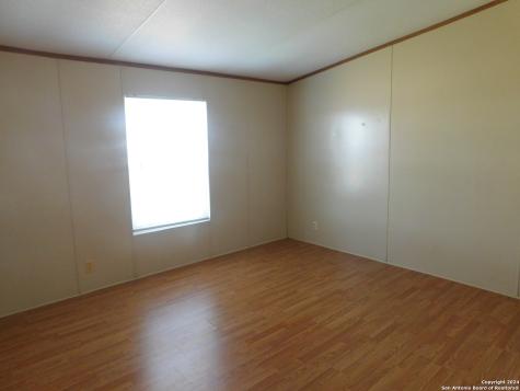 110 Crestfield Drive Pleasanton TX 78064