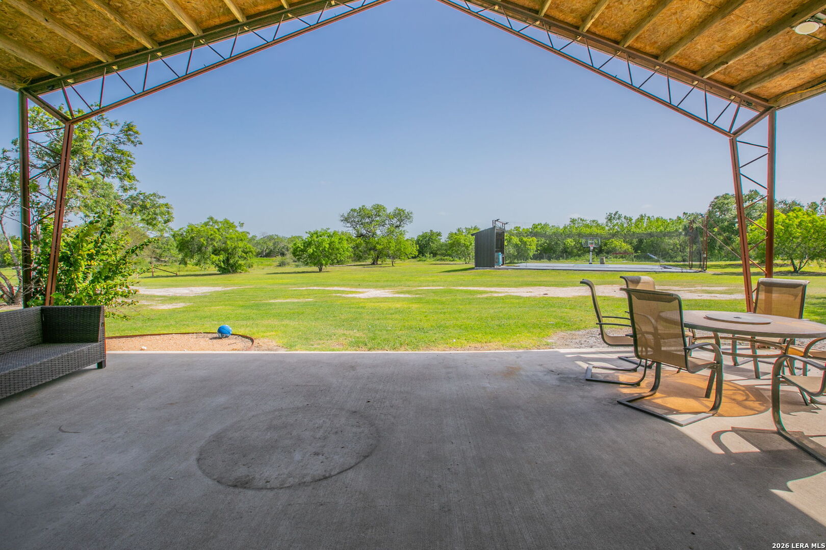 759 Cr 216 Hobson TX 78117