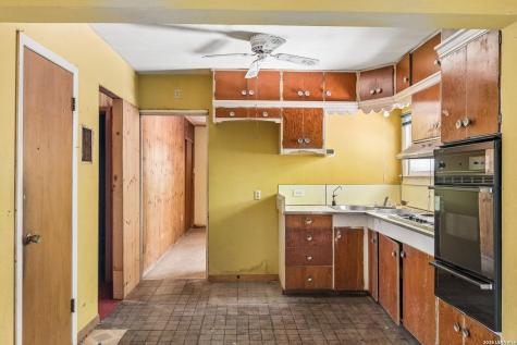 149 S Woodlawn Street Pearsall TX 78061