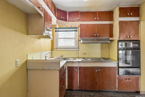 149 S Woodlawn Street Pearsall TX 78061