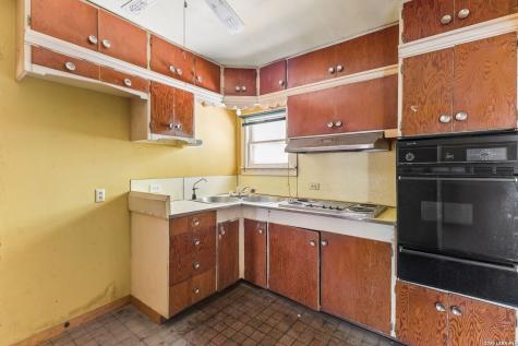 149 S Woodlawn Street Pearsall TX 78061