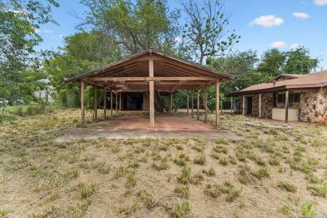 149 S Woodlawn Street Pearsall TX 78061