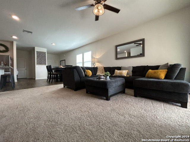 5855 Gulf Meadow Converse TX 78109