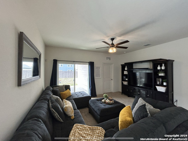 5855 Gulf Meadow Converse TX 78109