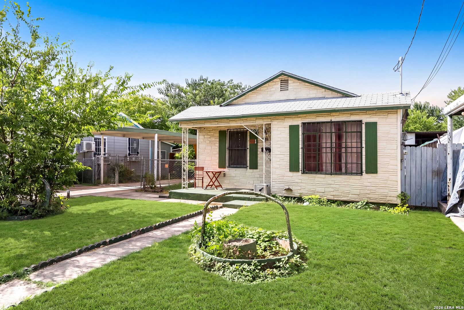 3330 W Laurel Street San Antonio TX 78228