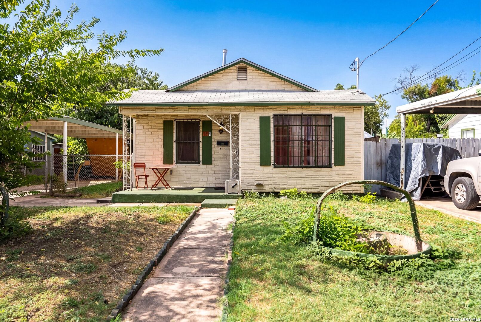 3330 W Laurel Street San Antonio TX 78228