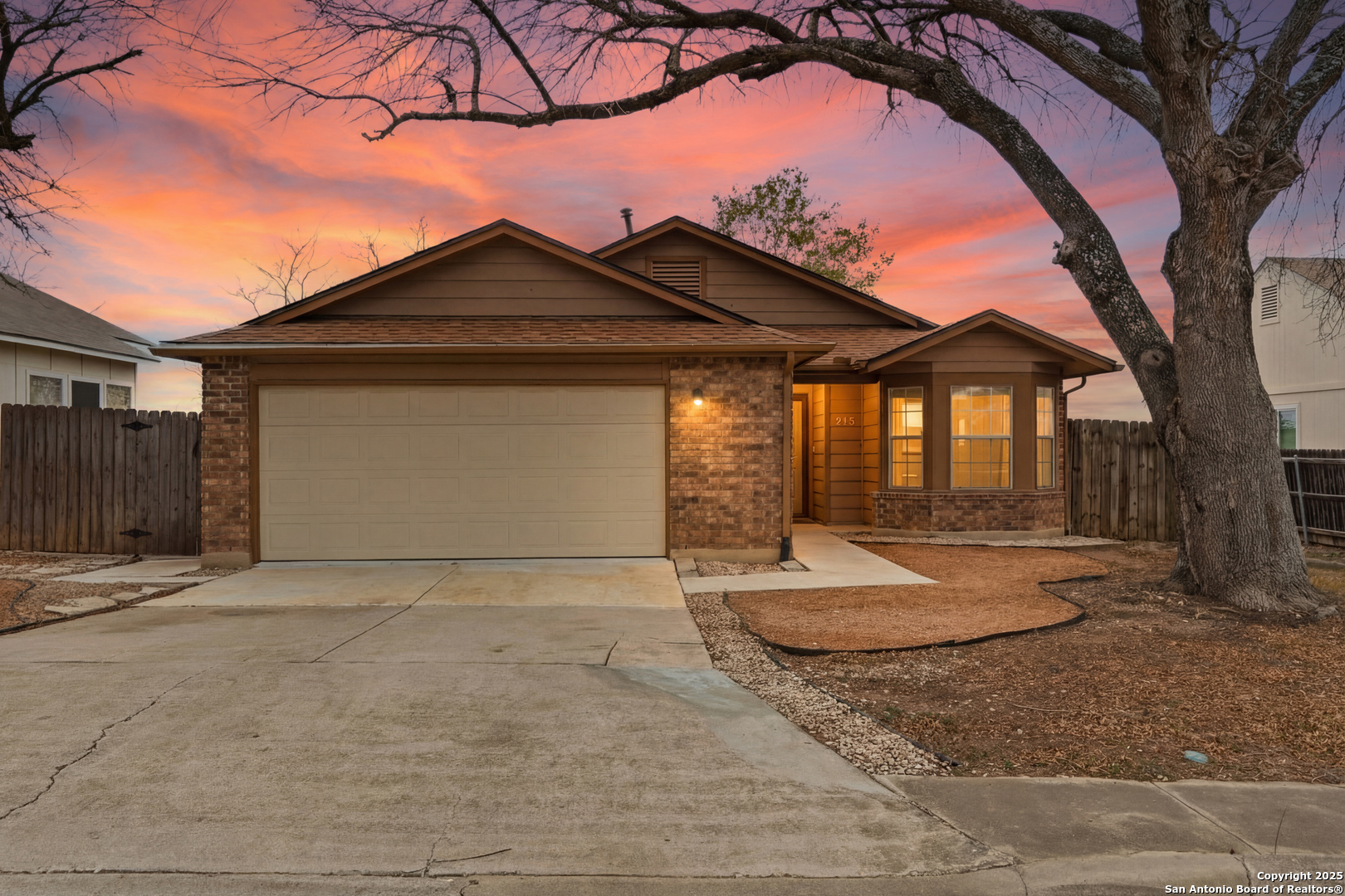 905 Meadow Branch Converse TX 78109