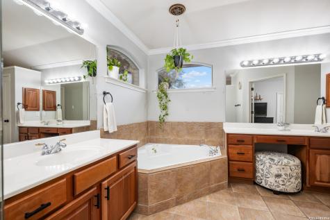 23607 Alpine Ridge San Antonio TX 78258
