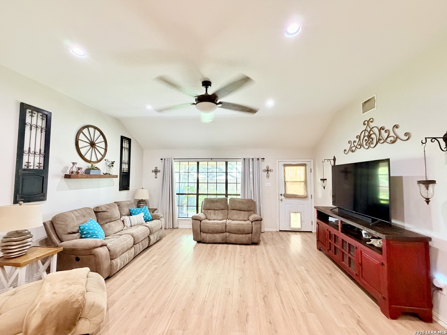 308 Bunker Hill Pleasanton TX 78064