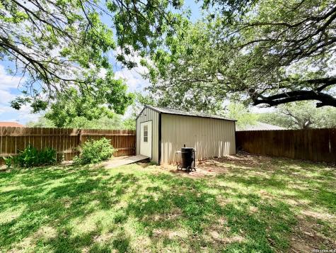308 Bunker Hill Pleasanton TX 78064