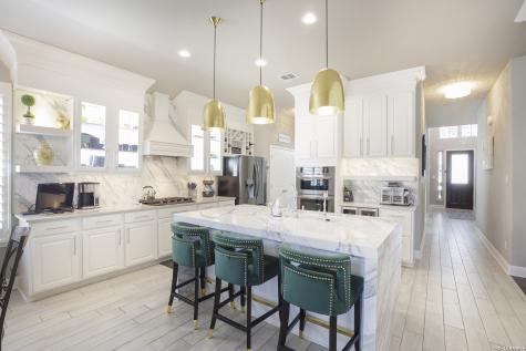 574 Calm Springs San Antonio TX 78260