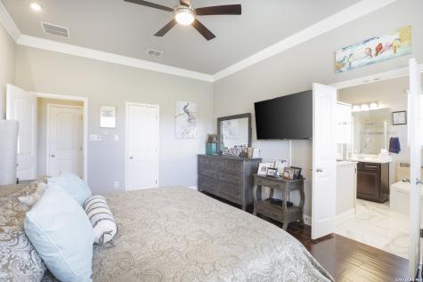 574 Calm Springs San Antonio TX 78260