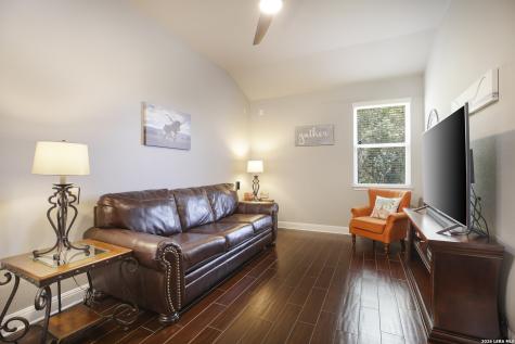 574 Calm Springs San Antonio TX 78260