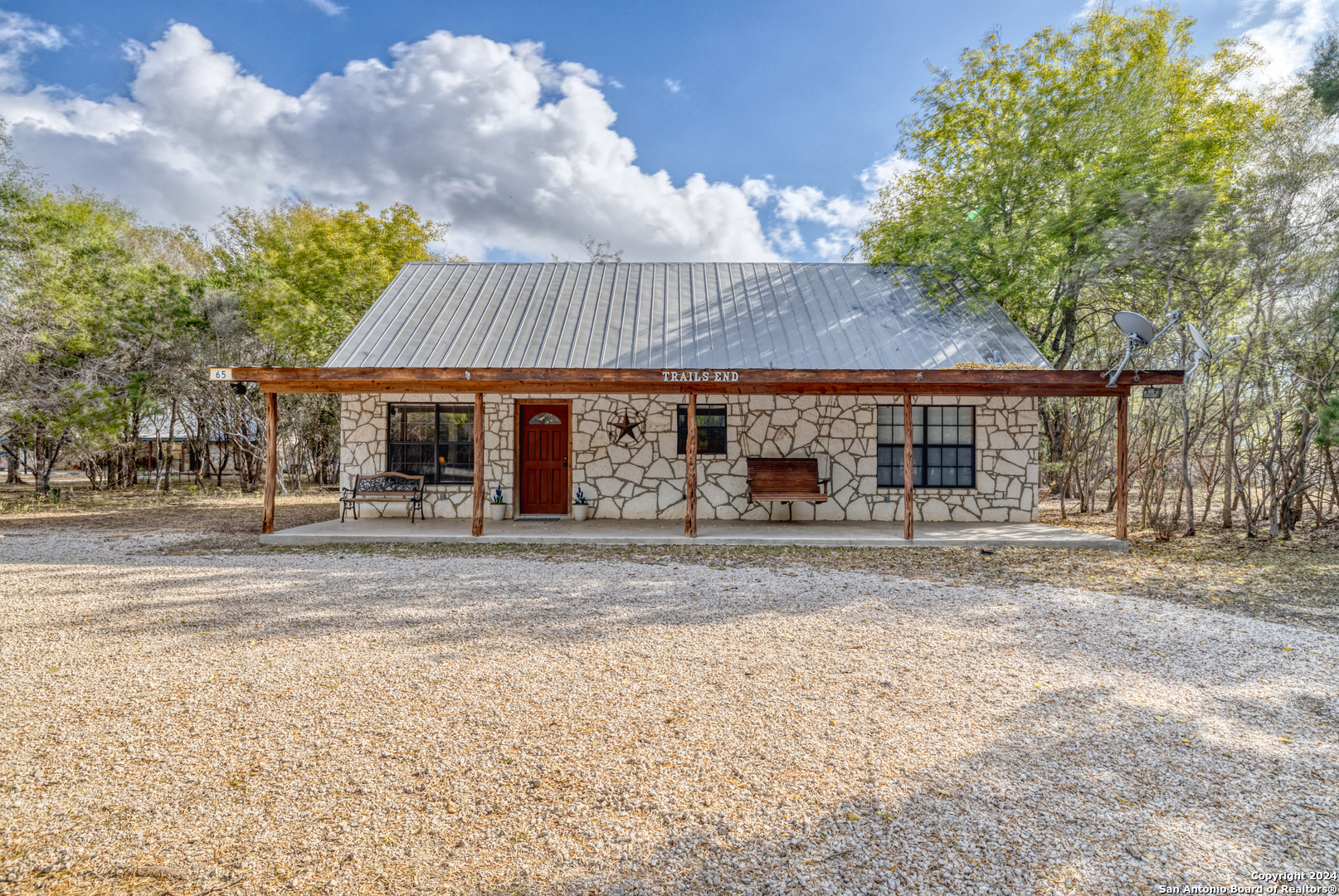 65 Commanche Creek Road Concan TX 78838