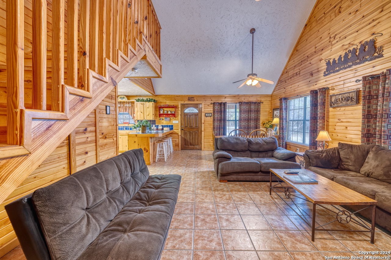 65 Commanche Creek Road Concan TX 78838