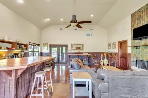723 Tierra Linda Concan TX 78838