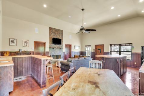 723 Tierra Linda Concan TX 78838