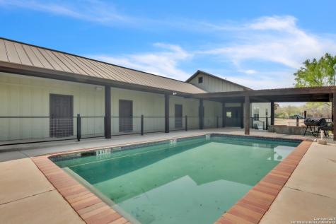 723 Tierra Linda Concan TX 78838