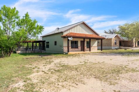 723 Tierra Linda Concan TX 78838
