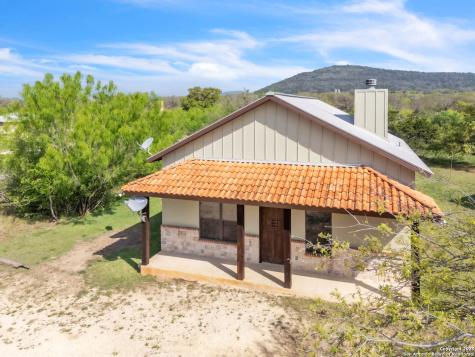 723 Tierra Linda Concan TX 78838