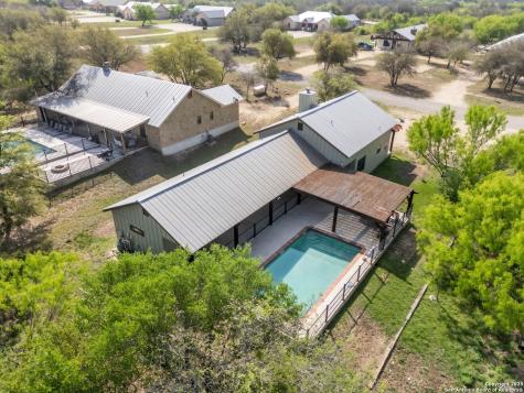 723 Tierra Linda Concan TX 78838