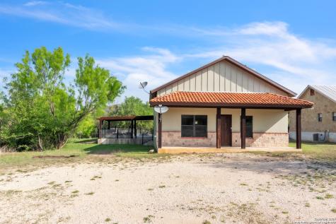 723 Tierra Linda Concan TX 78838