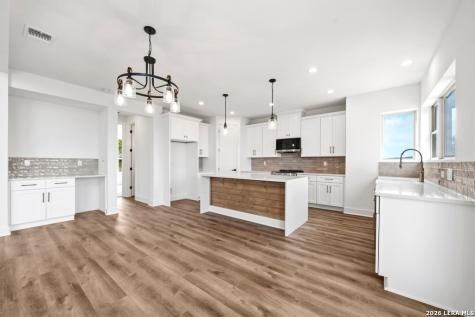 811 Lexington Pass Canyon Lake TX 78133