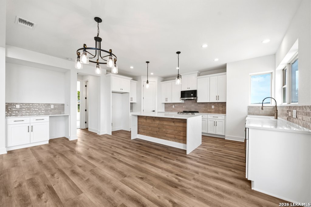 811 Lexington Pass Canyon Lake TX 78133