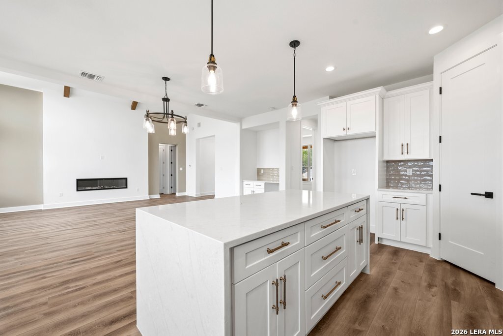 811 Lexington Pass Canyon Lake TX 78133
