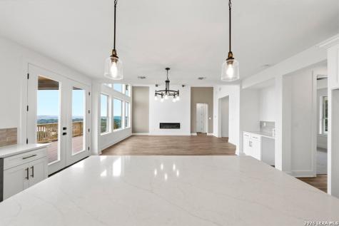 811 Lexington Pass Canyon Lake TX 78133