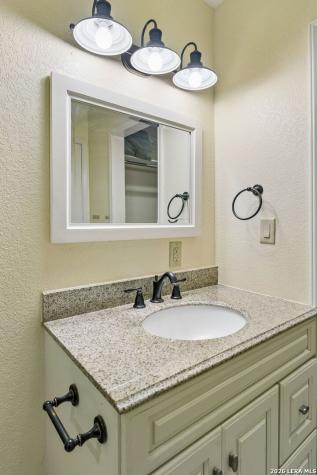 6603 Fm 2579 Floresville TX 78114