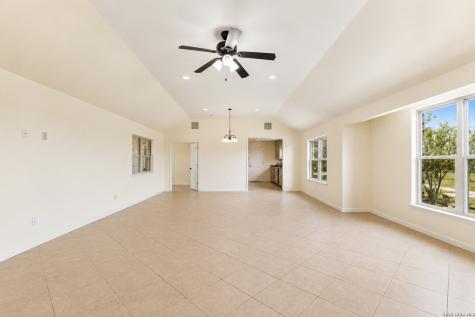 6603 Fm 2579 Floresville TX 78114