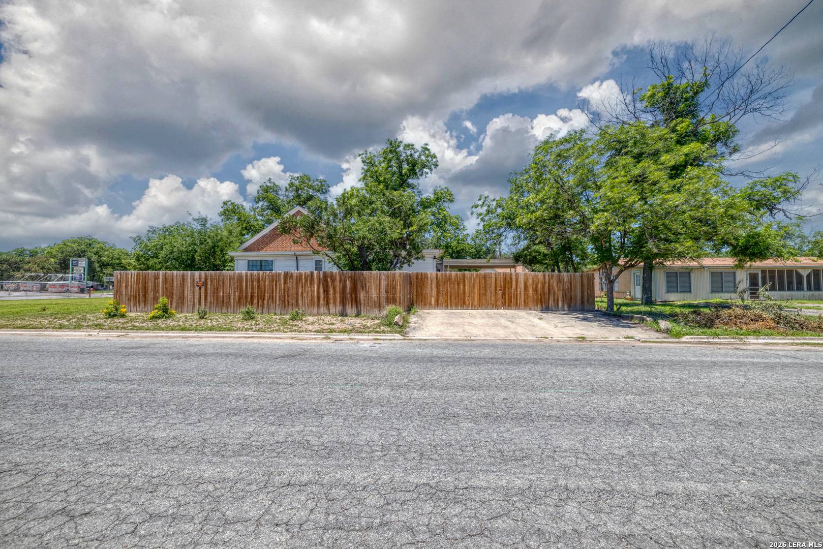 440 S Getty Uvalde TX 78801