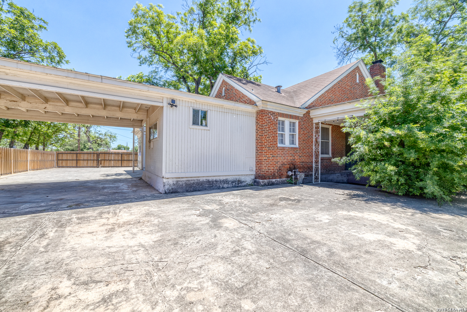 440 S Getty Uvalde TX 78801