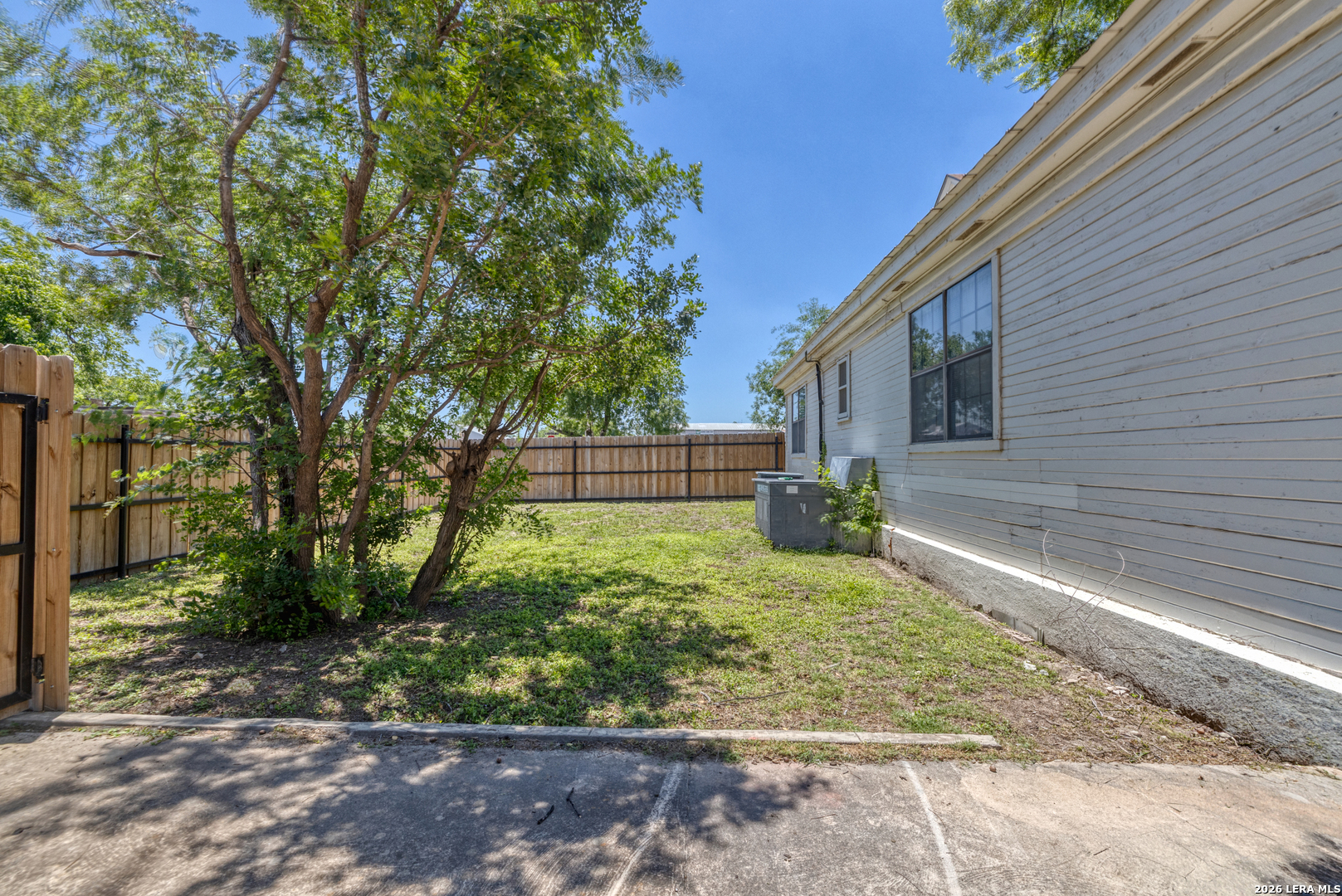 440 S Getty Uvalde TX 78801