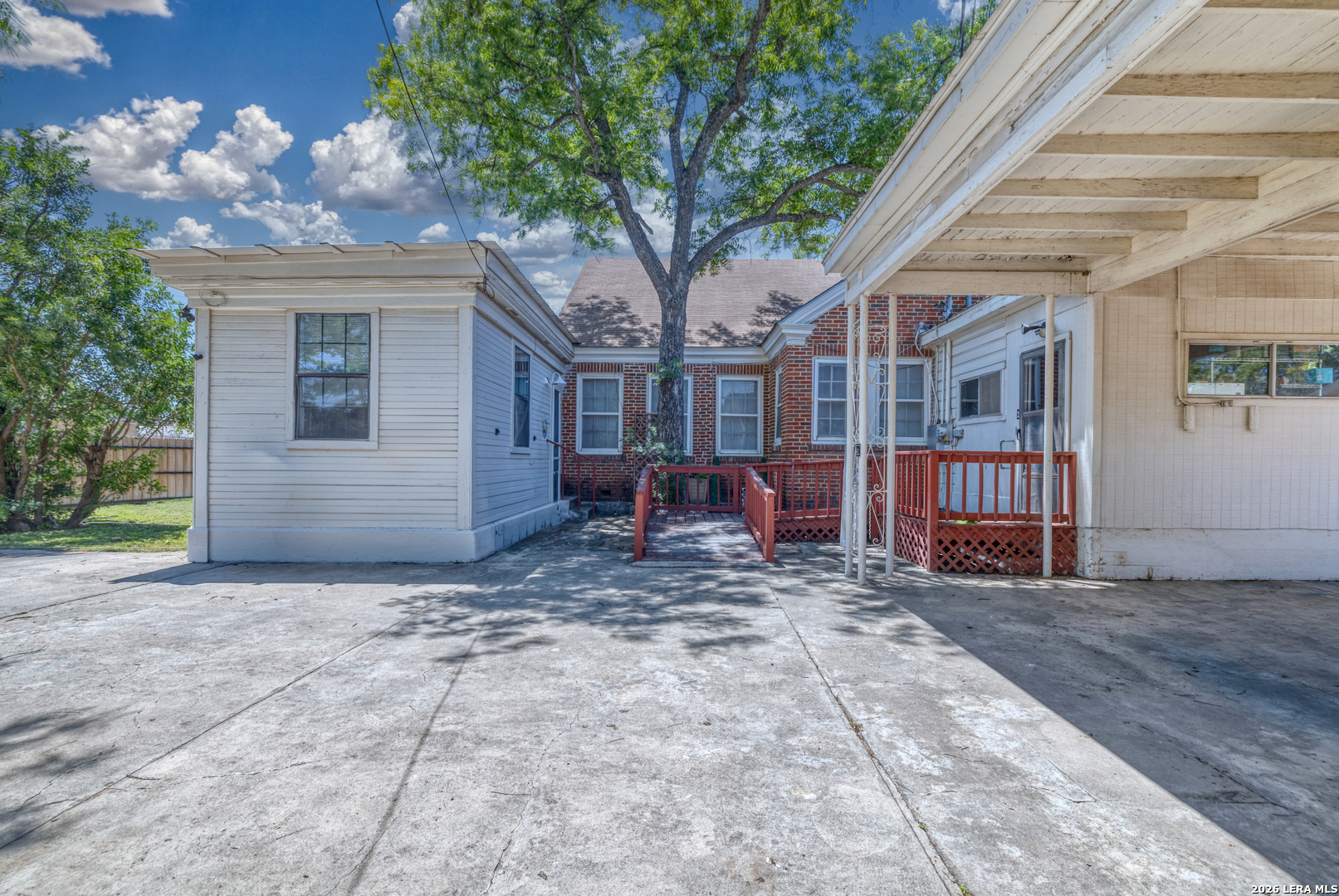 440 S Getty Uvalde TX 78801