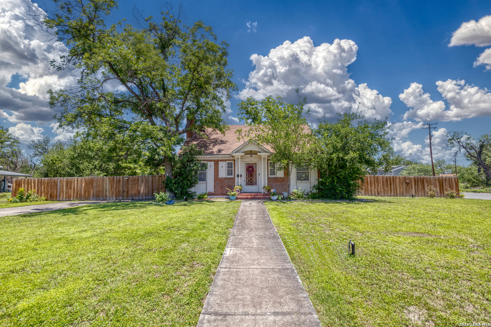 440 S Getty Uvalde TX 78801