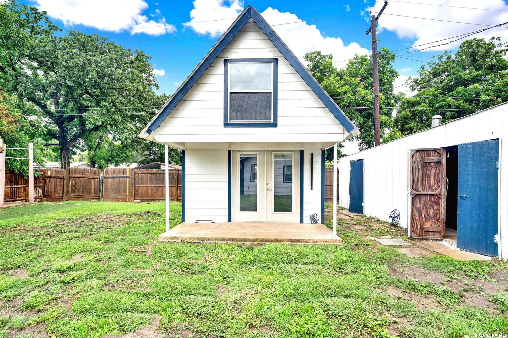 1405 25th Street Hondo TX 78861