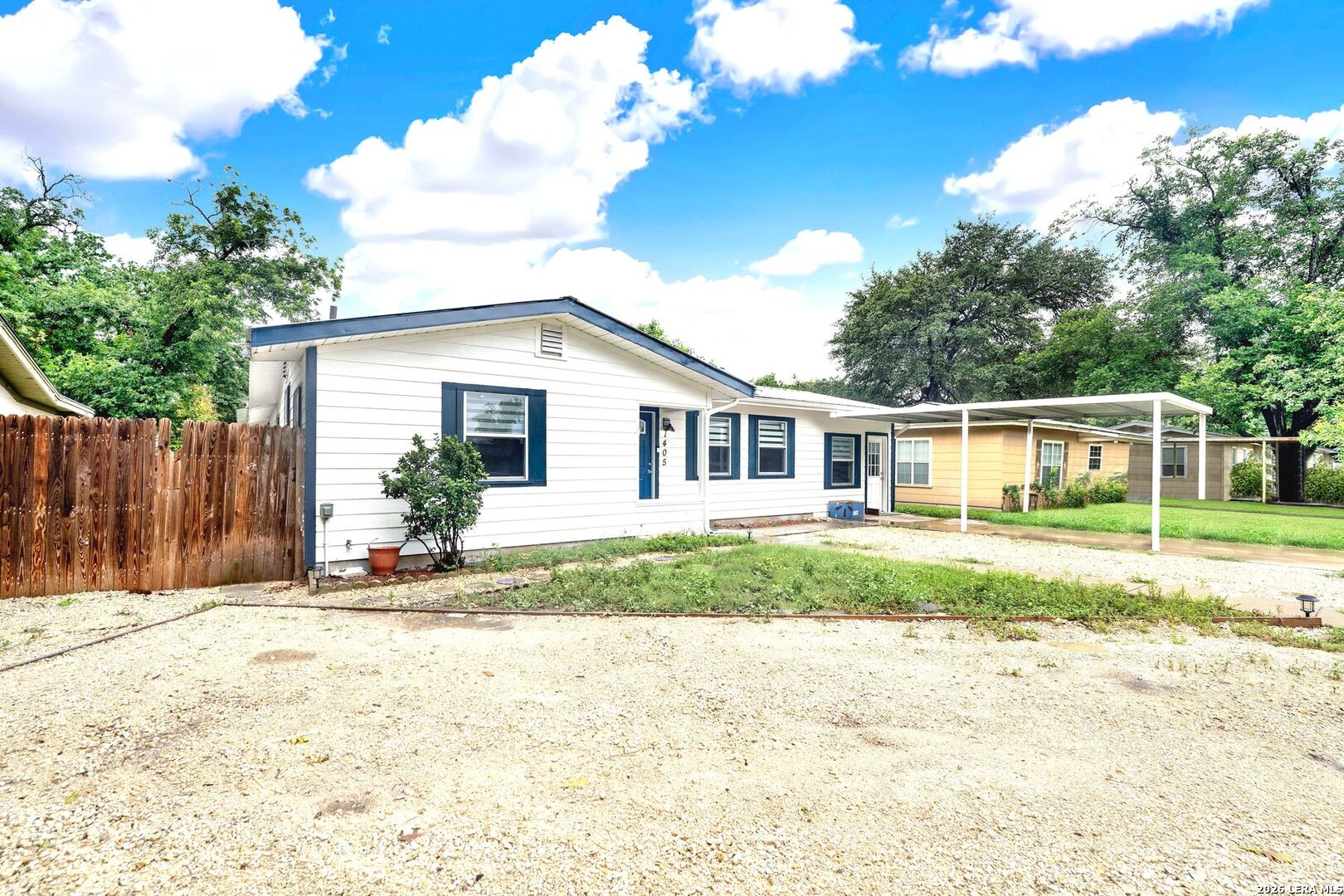 1405 25th Street Hondo TX 78861