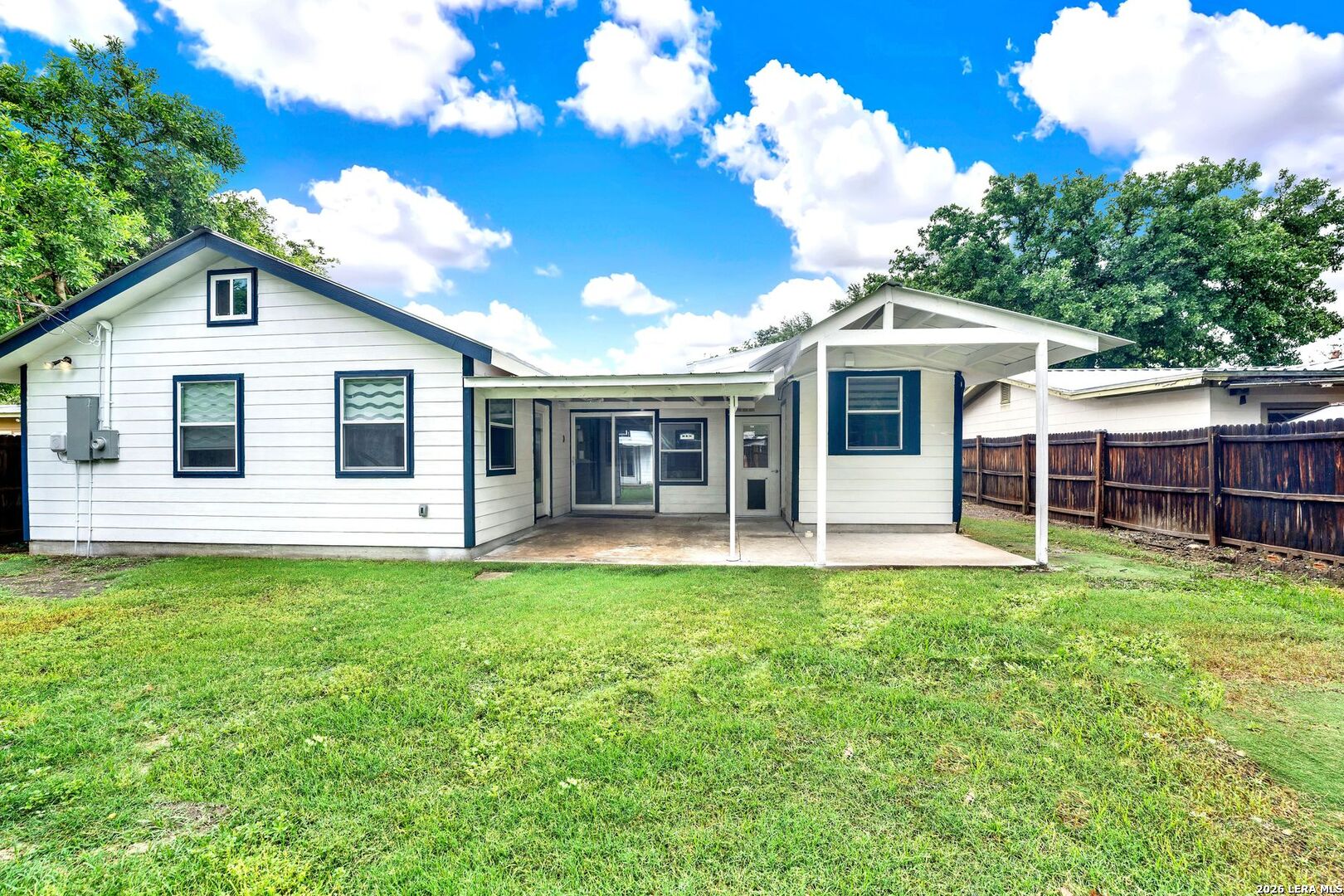 1405 25th Street Hondo TX 78861