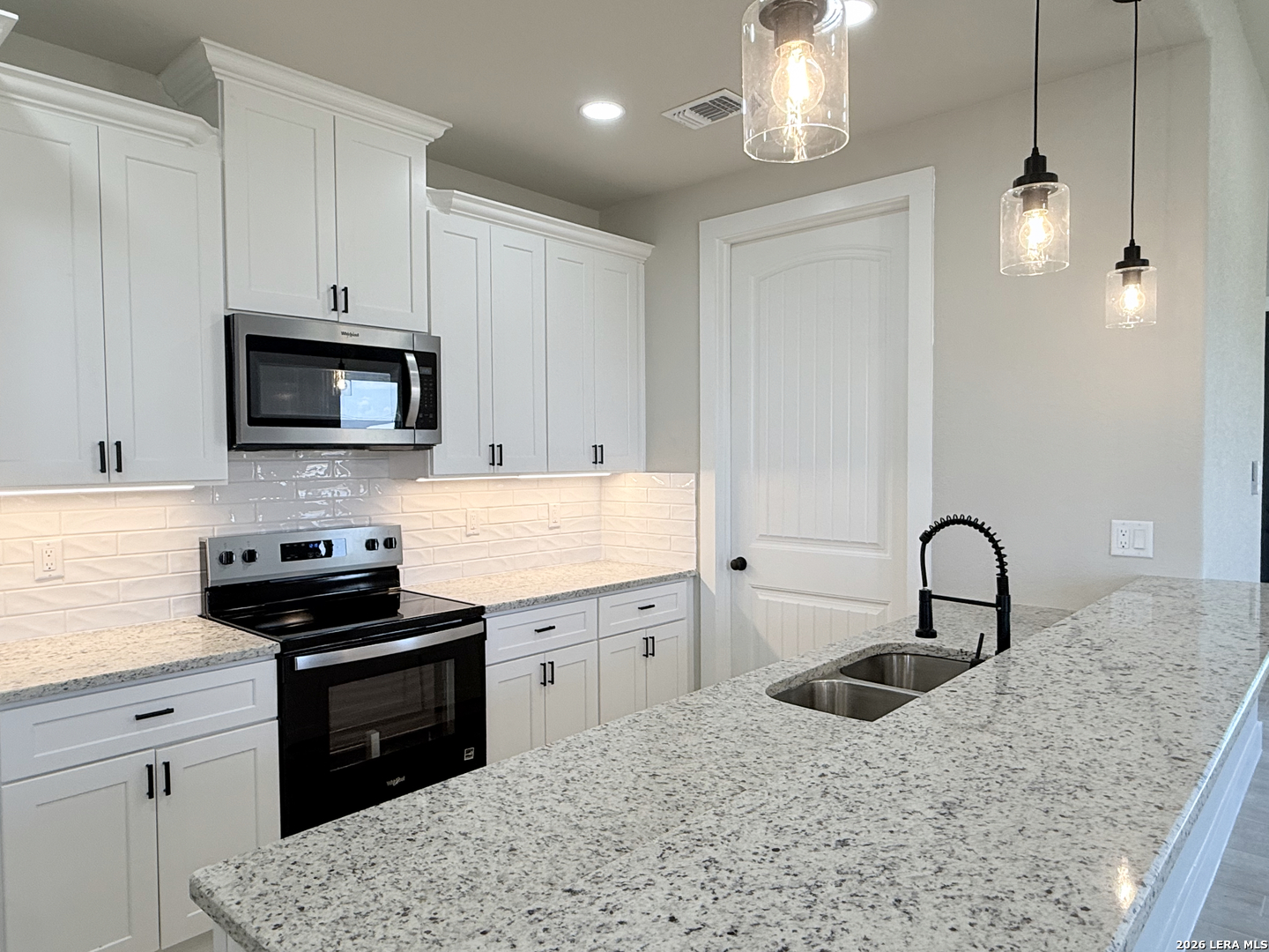 125 Camino Verde Court La Vernia TX 78121