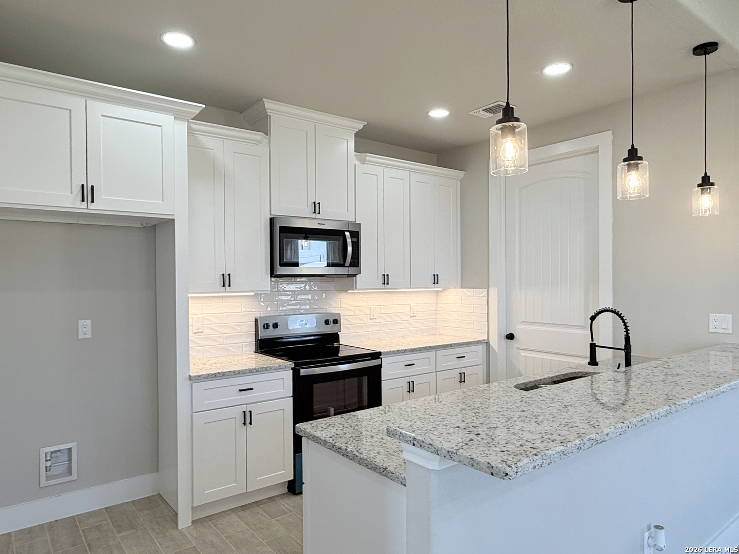 125 Camino Verde Court La Vernia TX 78121