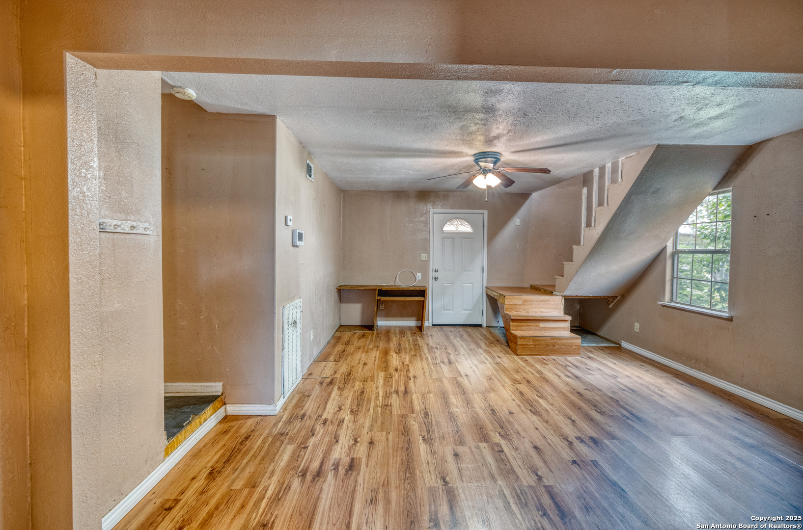 98 Guayacan Carrizo Springs TX 78834