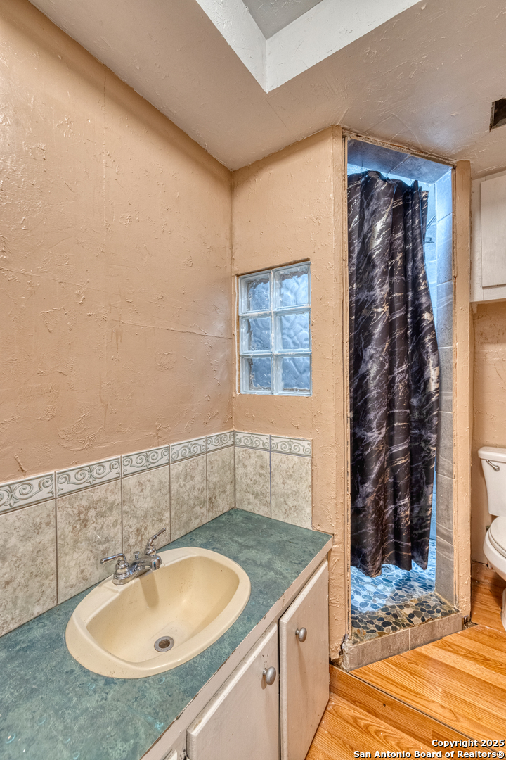 98 Guayacan Carrizo Springs TX 78834