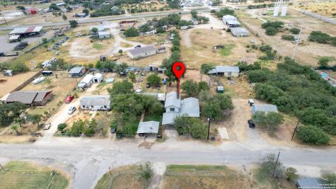 98 Guayacan Carrizo Springs TX 78834