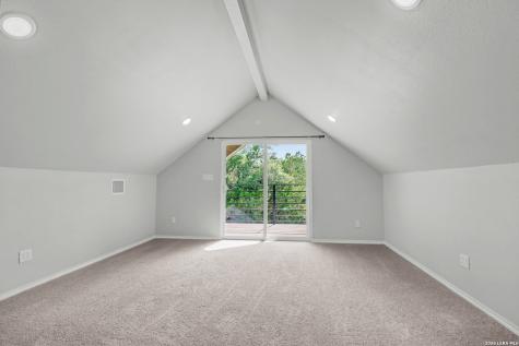 838 Georg Oaks Bulverde TX 78163