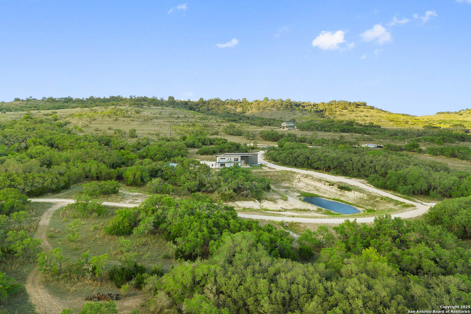 370 Gray Wolf Blanco TX 78606