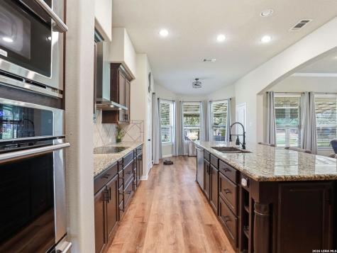 1211 Copperhead Road Seguin TX 78155