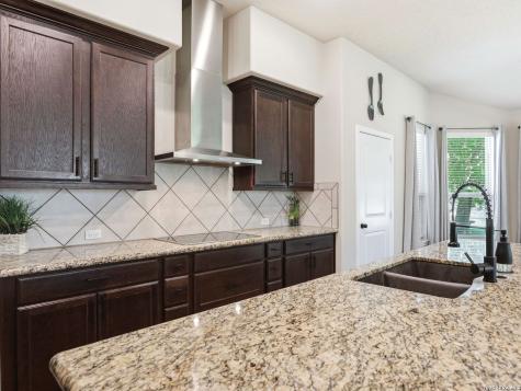 1211 Copperhead Road Seguin TX 78155