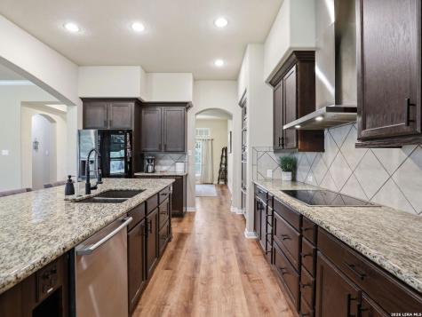 1211 Copperhead Road Seguin TX 78155